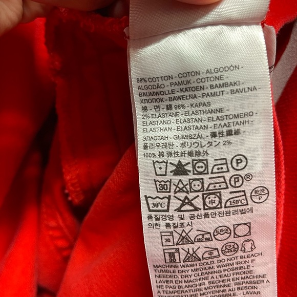 Levi's Red Jean Jacket Classic Denim Style - Picture 5 of 5